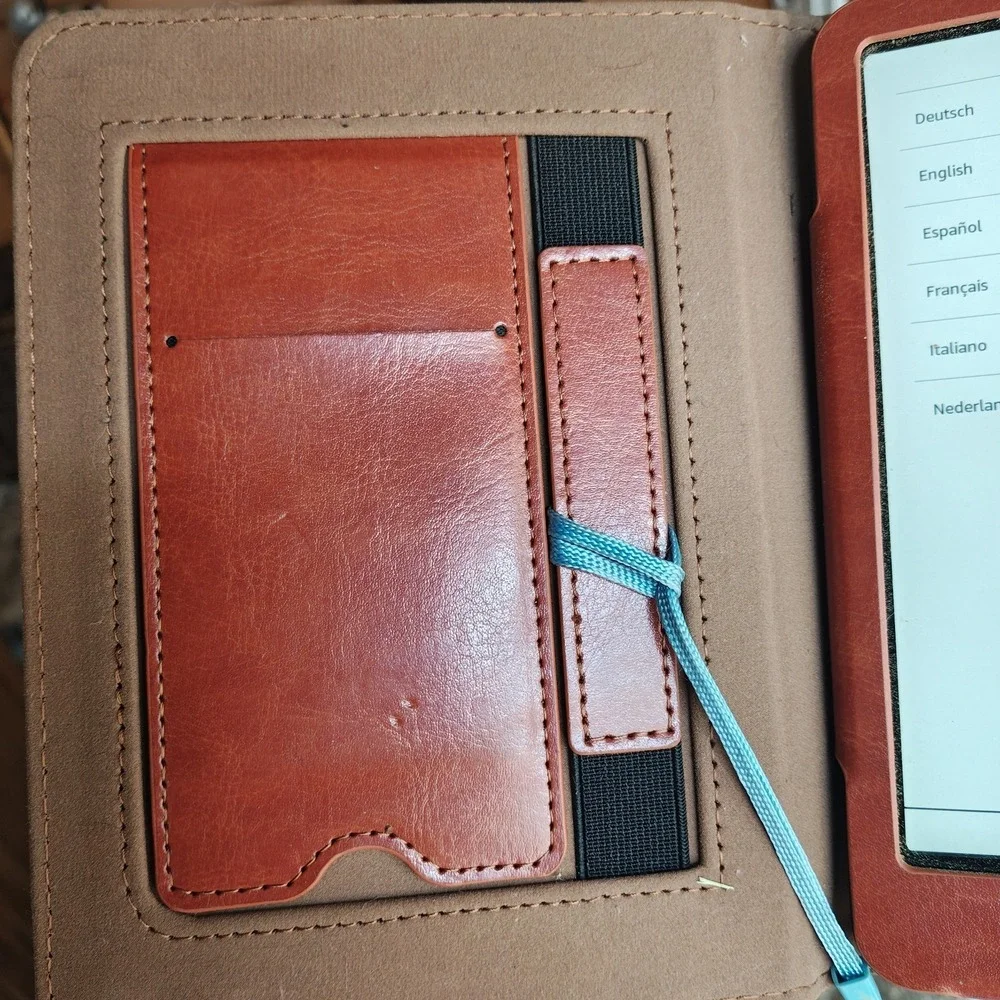 Kindle Paperwhite 12th Generation Leather Case w/ 128GB drive with Books Bundle - Picture 7 of 9